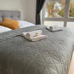 Niro I Design Apartment, Wellness, Infrarotkabine, Parkplatz, Tv Apartment Bensheim