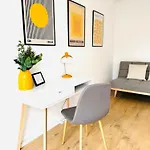 Niro I Design Apartment, Wellness, Infrarotkabine, Parkplatz, Tv * Bensheim