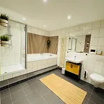 Niro I Design Apartment, Wellness, Infrarotkabine, Parkplatz, Tv